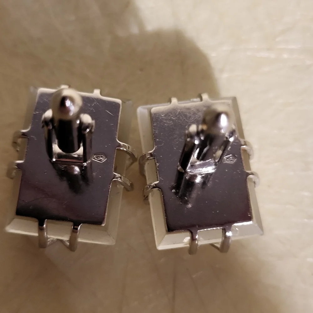 Hercules and the Minotaur, Arts of the World Swank Crystal Cufflinks
